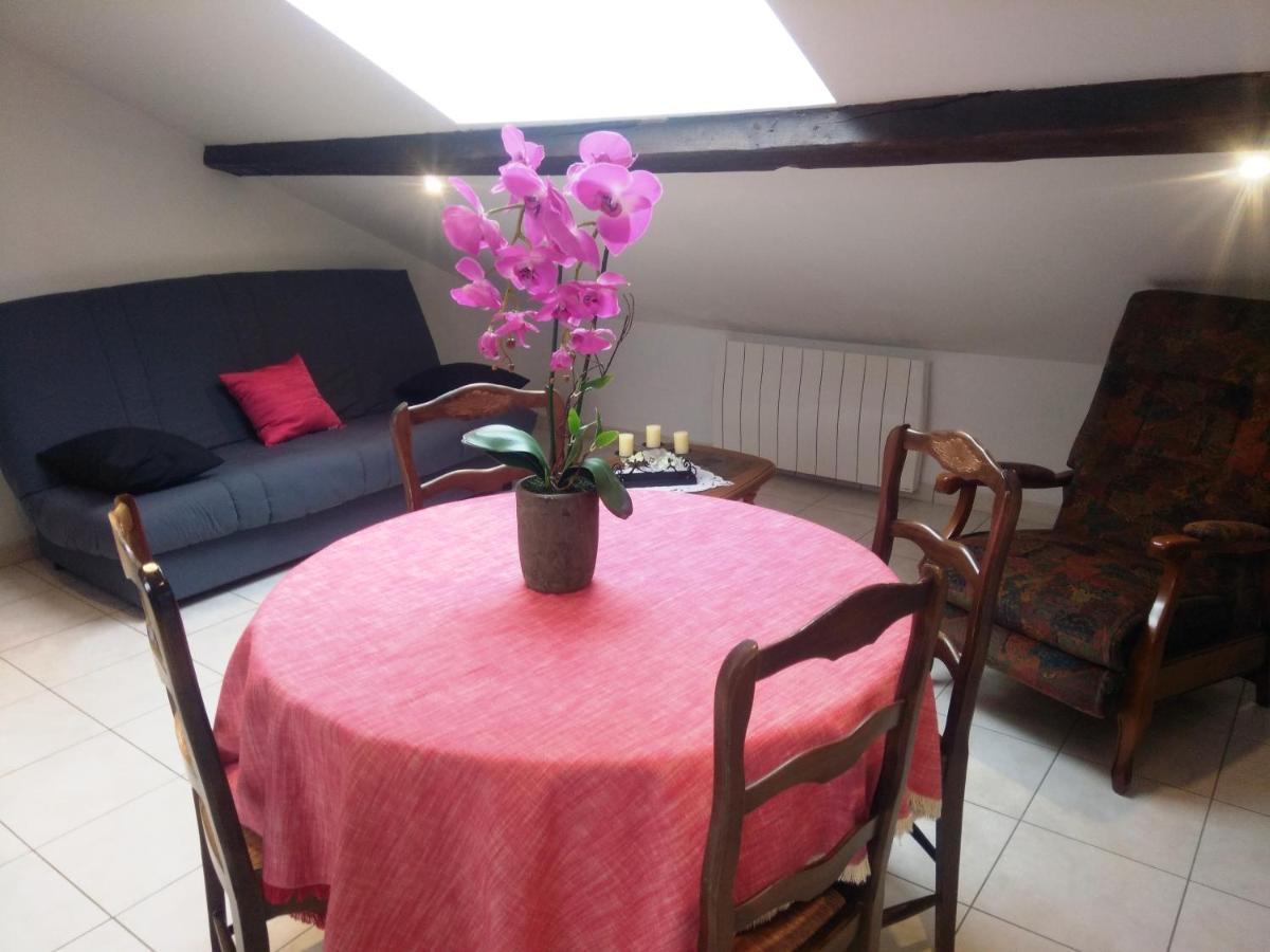 Appartement En Location Touristique Pour 4 Personnes Docelles Luaran gambar